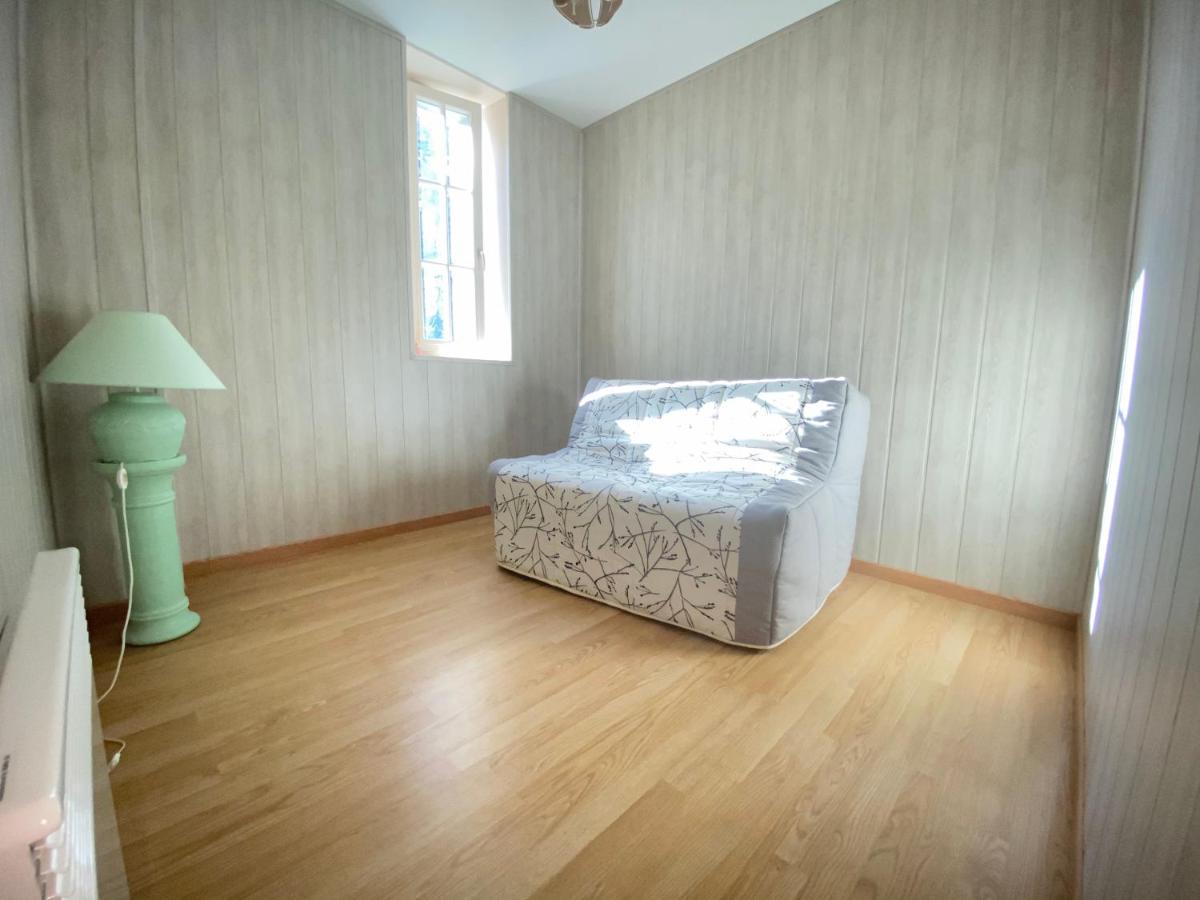 Spacieuse maison dans un parc privée Vareilles  Exterior foto